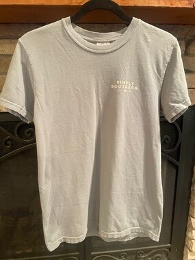 Simply Southern Men's Pale Grey-Blue Crewneck Logo Tee